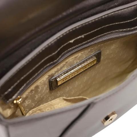 00091_32_4|24fea4a411e83f32817ecd4fa20cce5d