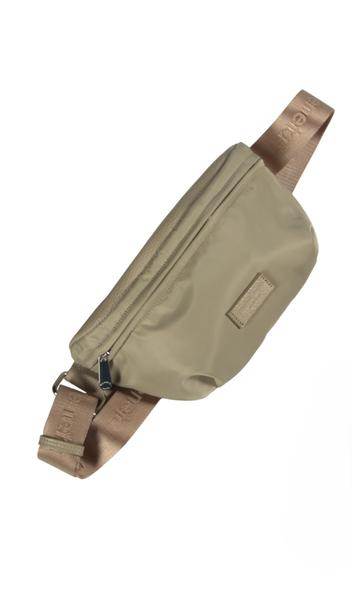 00846_216|ee9f80bd86c054bd94fc2fd37059638e