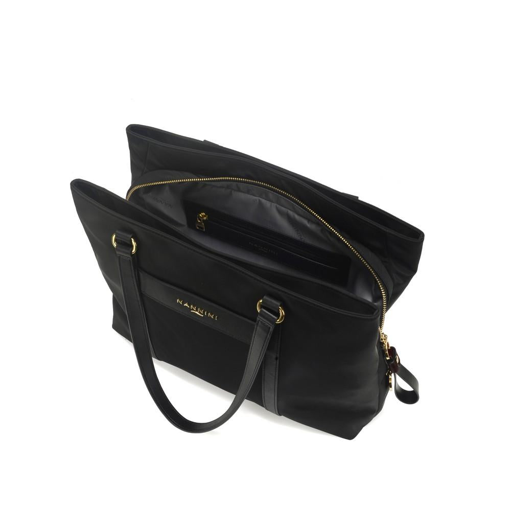 00984_24_3|a63a3b493319a02f5021bbb604f1a401