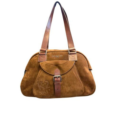 00460_172|46e19a0c4920a0c02a4c160ac0b6b379