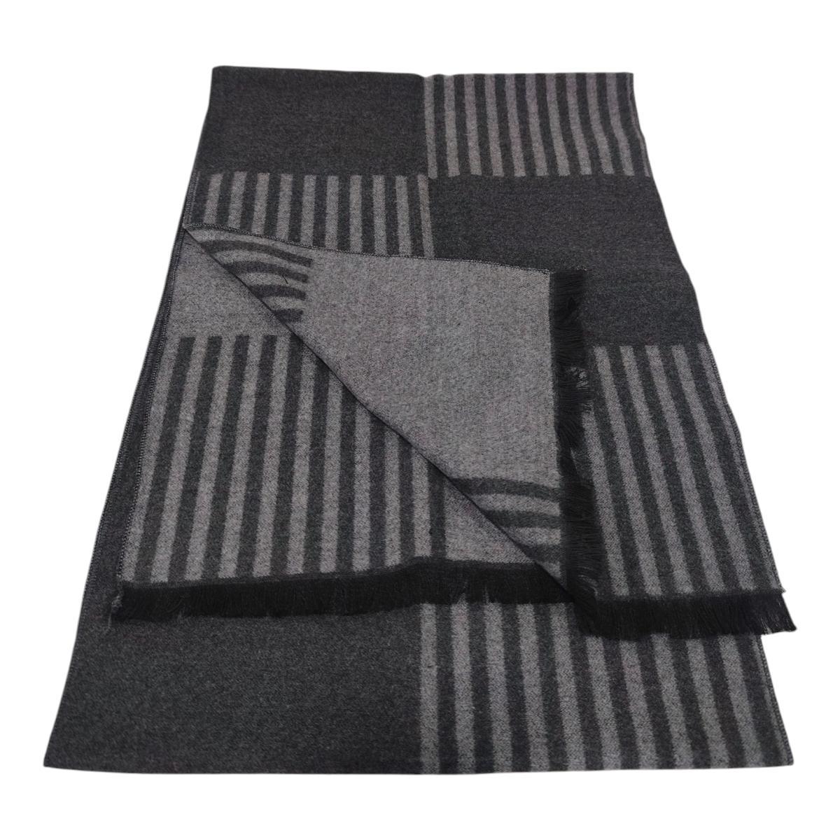 01152_20_3|65a249f73f18df5794116d343fce6071